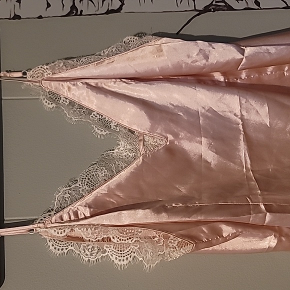 SHEIN Silk cami with scalloped lace Size"2x" - Picture 2 of 8